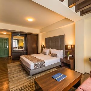Luxury King Room